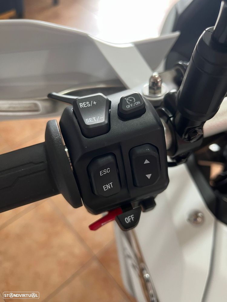 KOVE 800X Pro (Disponível para Entrega Imediata) - OFERTA DE EQUIPAMENTO + CARTÃO DE DESCONTO EM COMBUSTÍVEL - 8