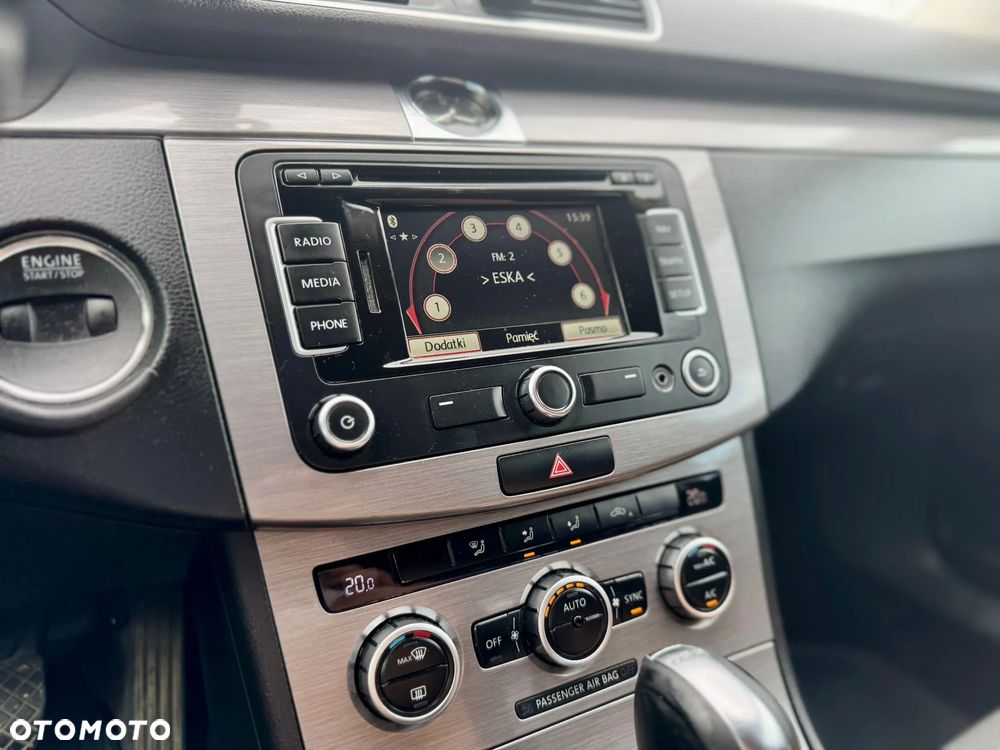 Volkswagen Passat 2.0 TDI Highline DSG - 12