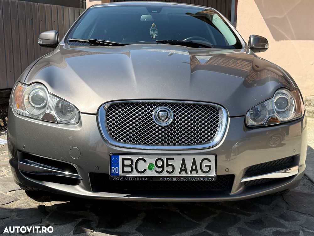 Jaguar XF 2.7D Luxury - 3