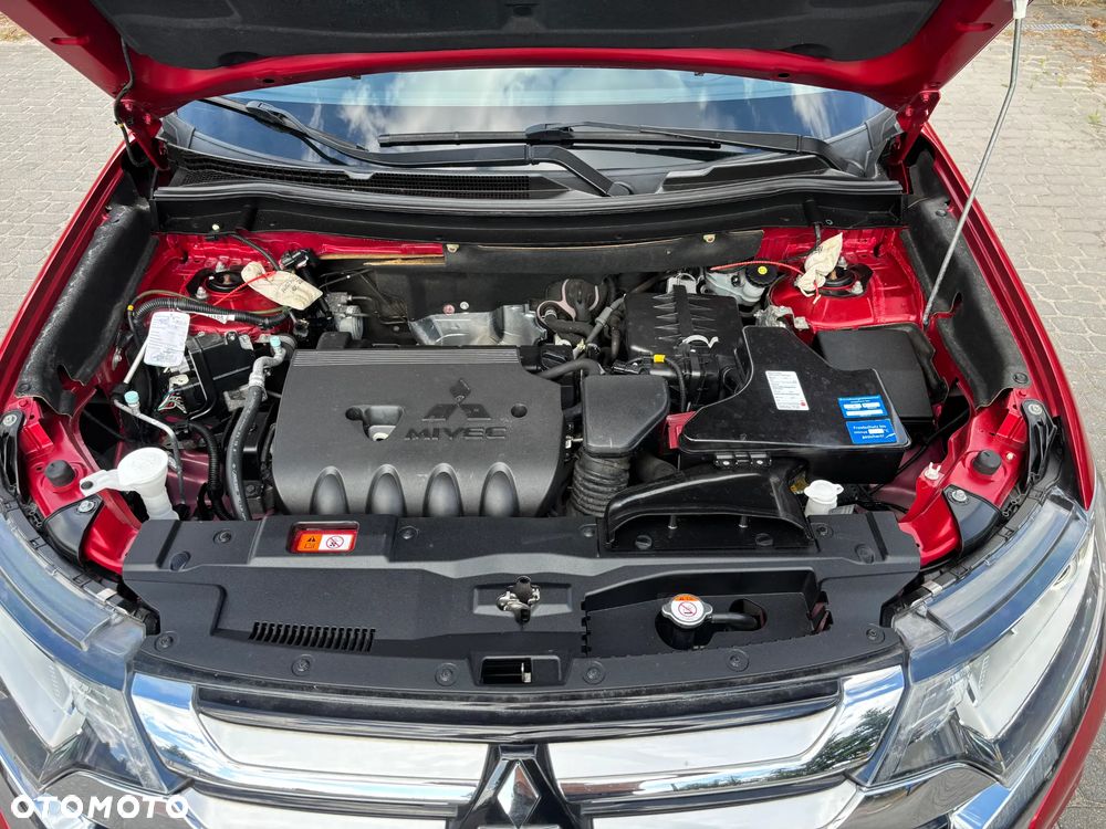 Mitsubishi Outlander 2.0 2WD Diamant - 18