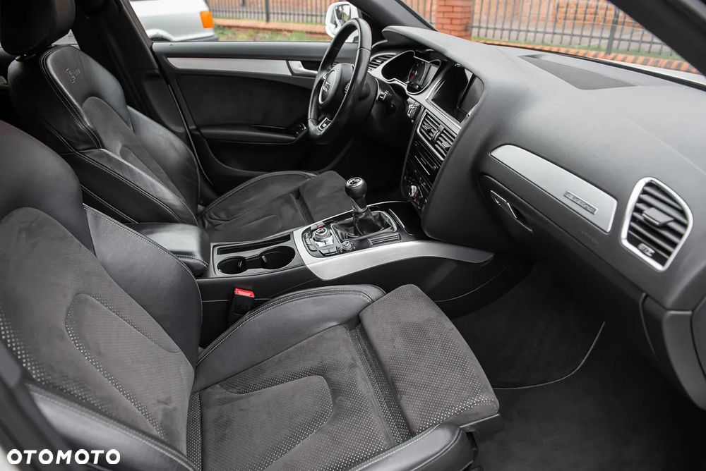 Audi A4 Avant 2.0 TDI DPF quattro S line Sportpaket - 33