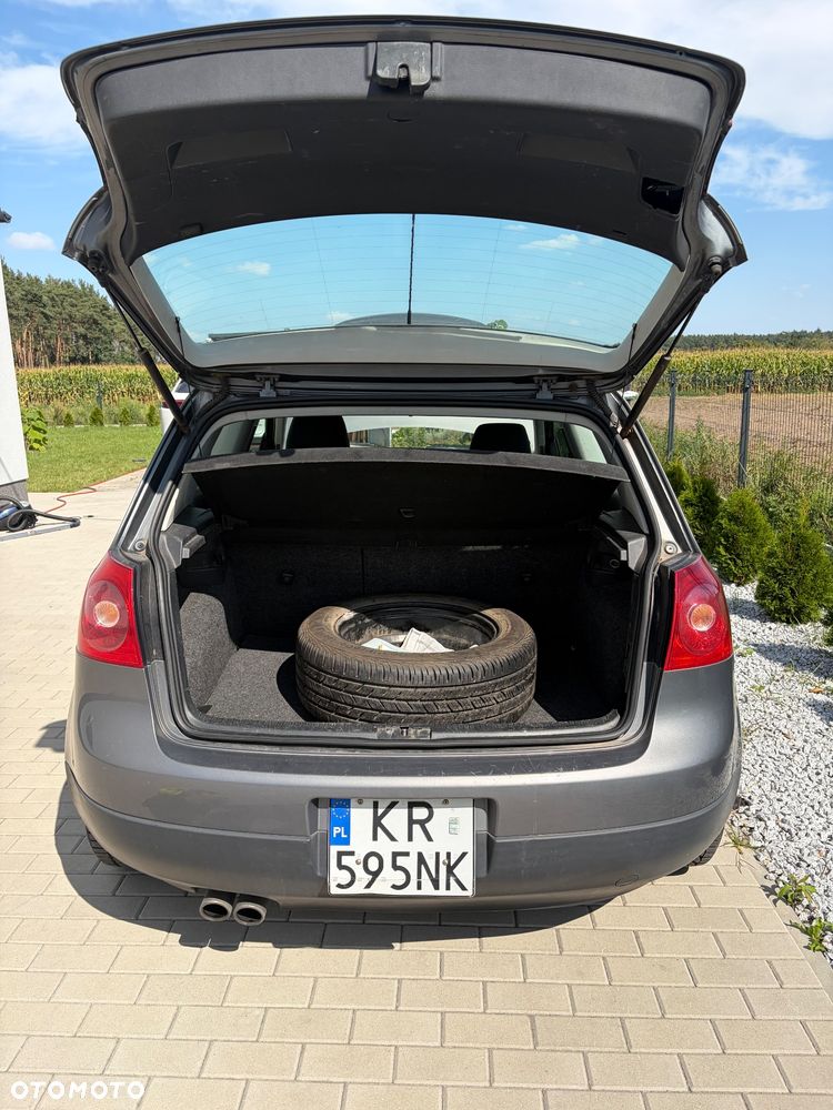 Volkswagen Golf - 6