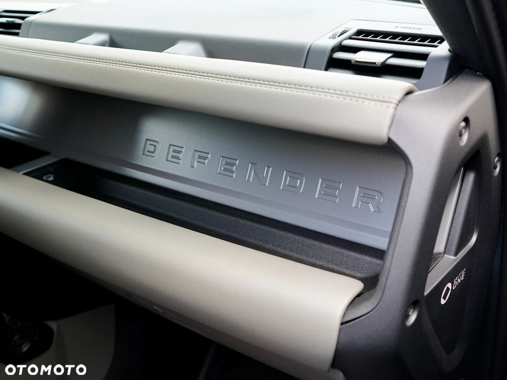 Land Rover Defender 110 4.4 P635 V8 mHEV Octa Edition One - 26
