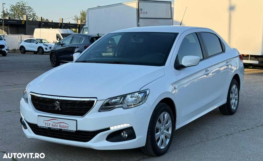 Peugeot 301 - 3