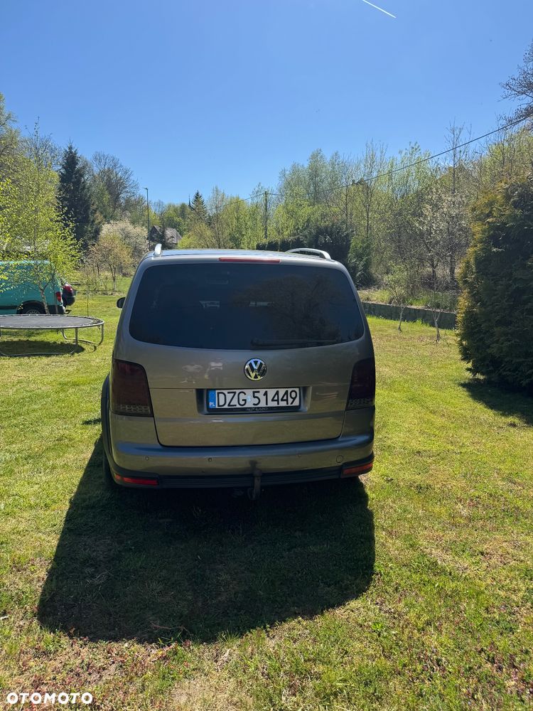 Volkswagen Touran 2.0 TDI DPF Cross - 3