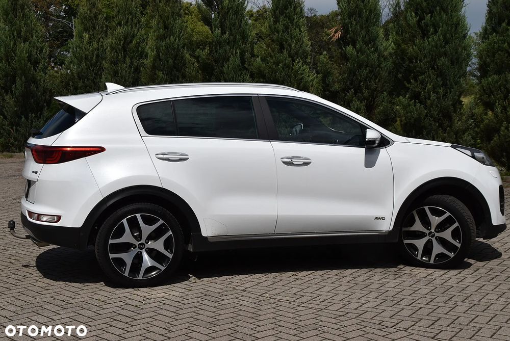 Kia Sportage 2,0 CRDI AWD GT Line - 4