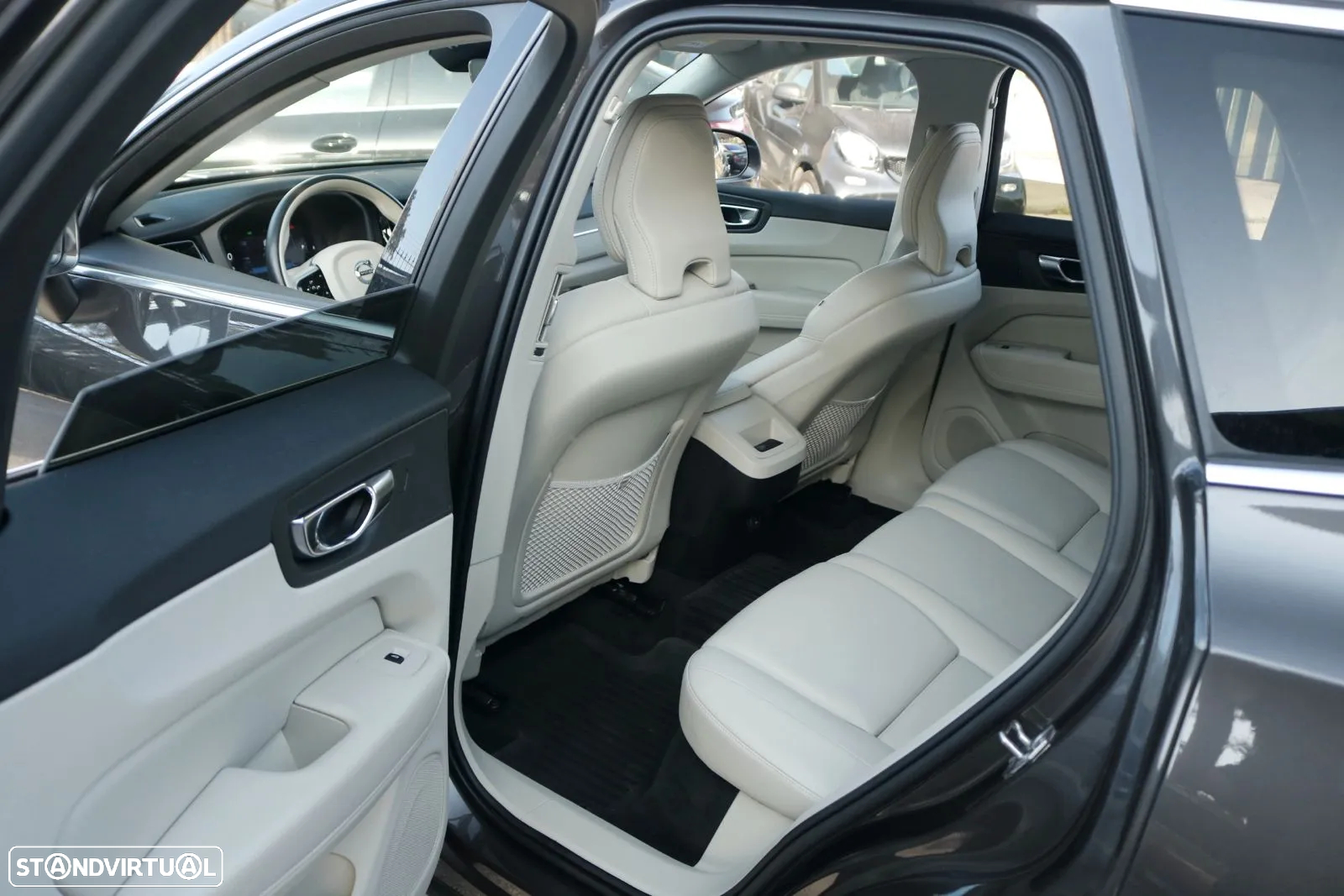Volvo XC 60 2.0 T6 PHEV Inscription Expression AWD - 13