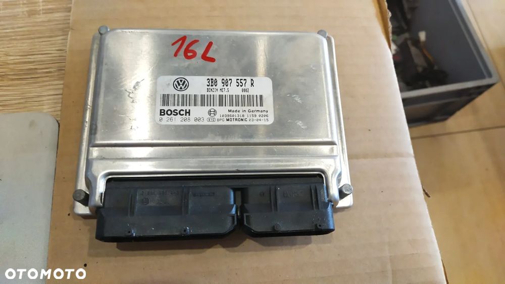 KOMPUTER STEROWNIK VW  3B0907557R - 1