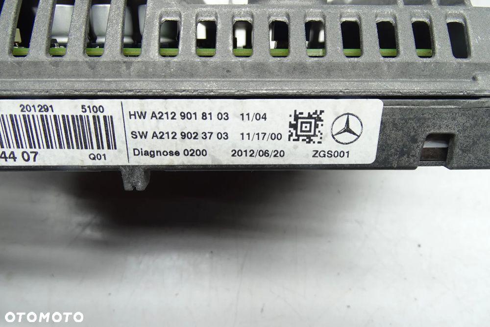 Mercedes E Klasa W212 LIFT Radio Monitor A2129000319 A2129018103 - 7