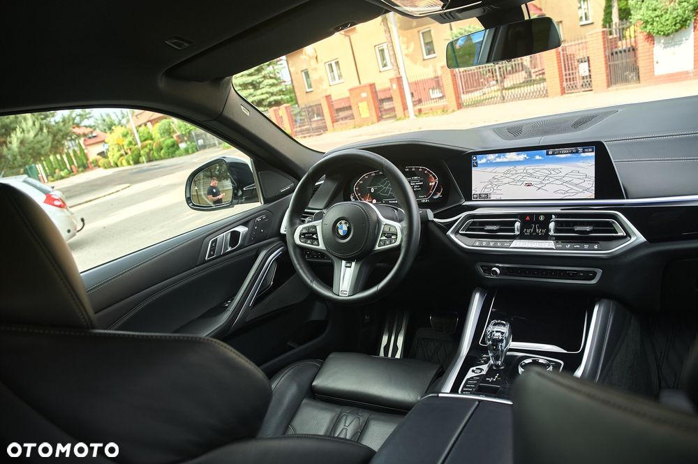 BMW X6 xDrive40d mHEV - 29