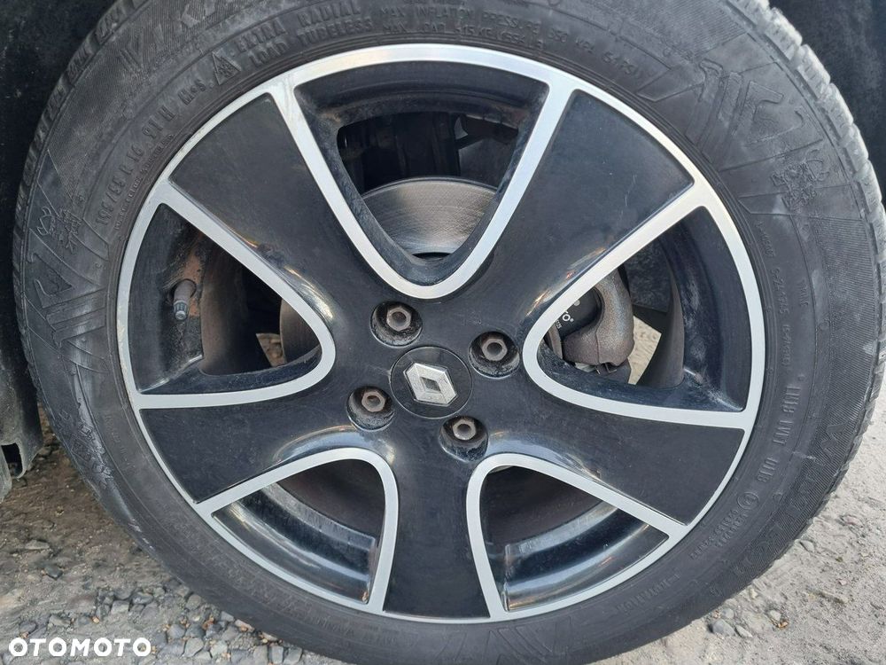 Renault Clio - 11