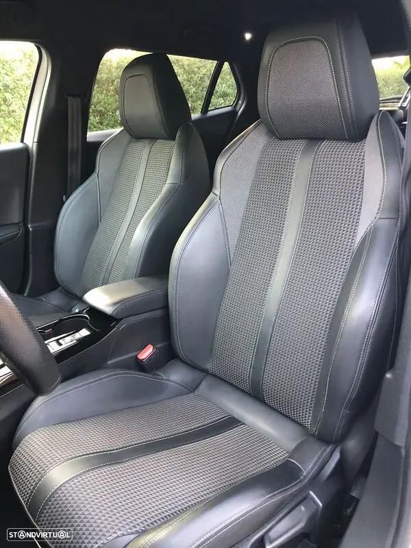 Peugeot e-2008 GT+ - 12