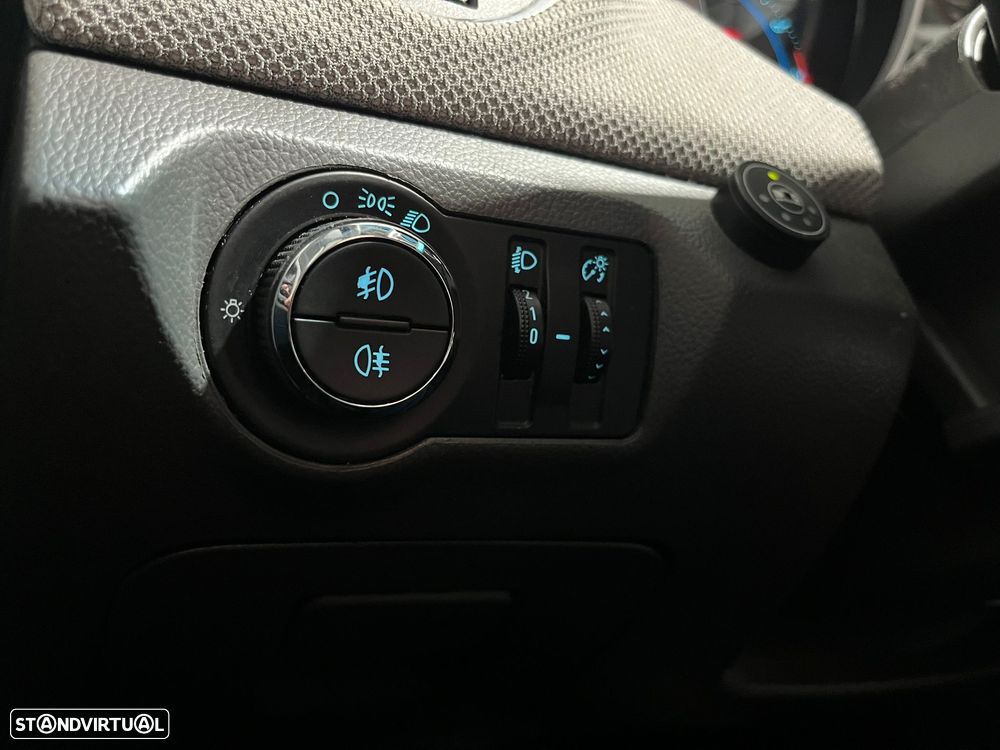 Chevrolet Cruze SW - 24