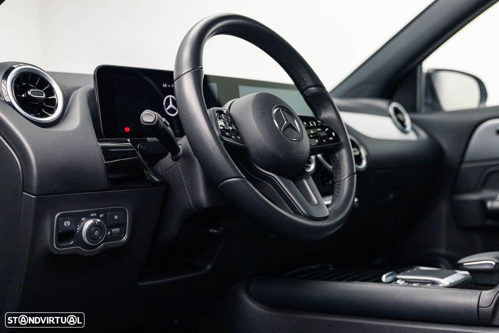 Mercedes-Benz GLA 250 e 8G-DCT Progressive - 23