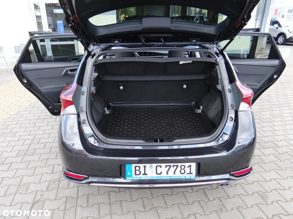 Toyota Auris 1.2 Turbo Team Deutschland - 17