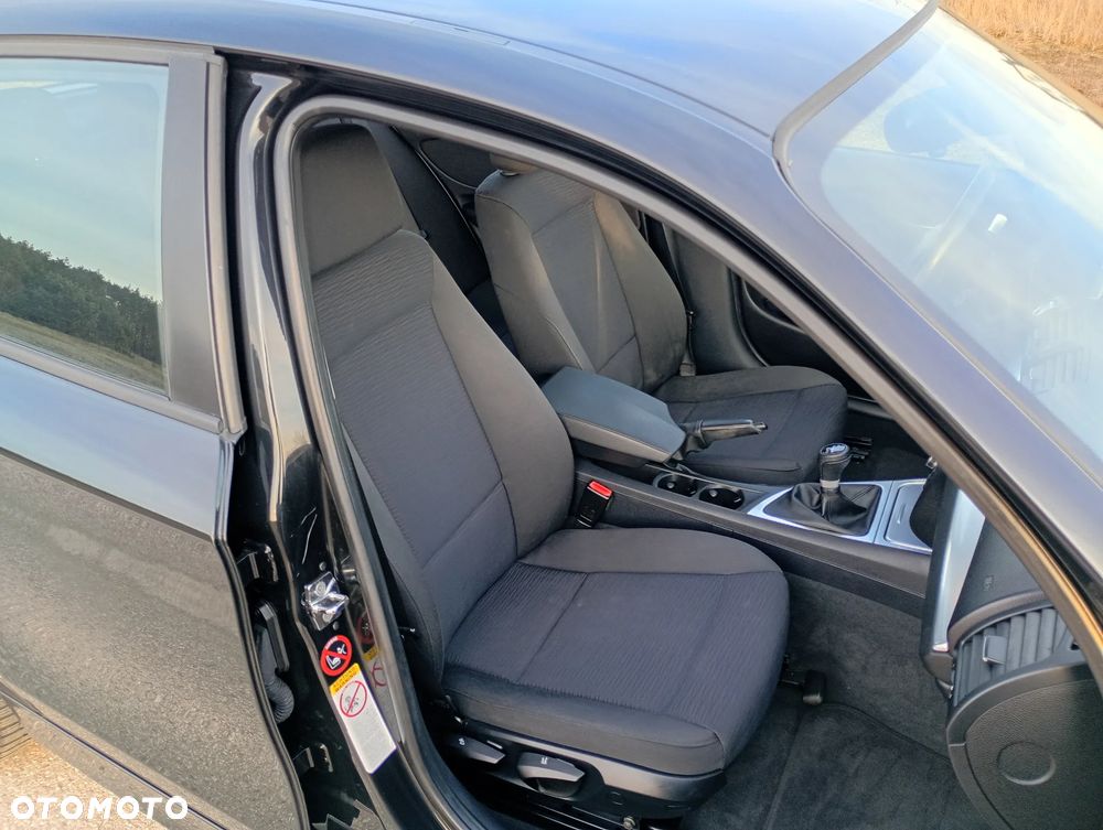BMW Seria 1 - 29