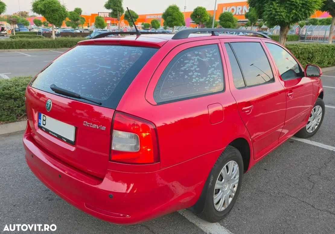 Skoda Octavia Combi 1.6 TDI Ambiente DSG - 4
