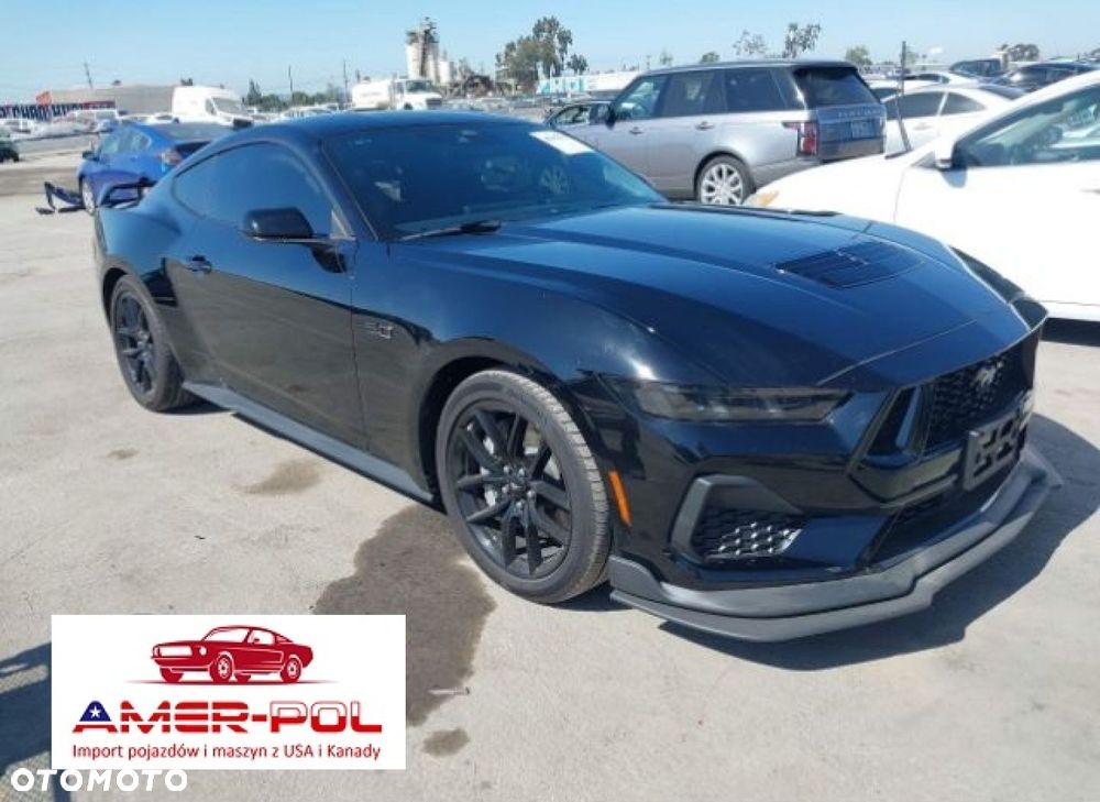 Ford Mustang - 1