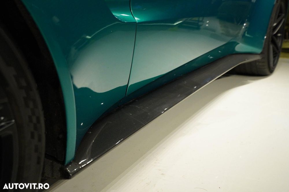 Aston Martin V8 Vantage - 17