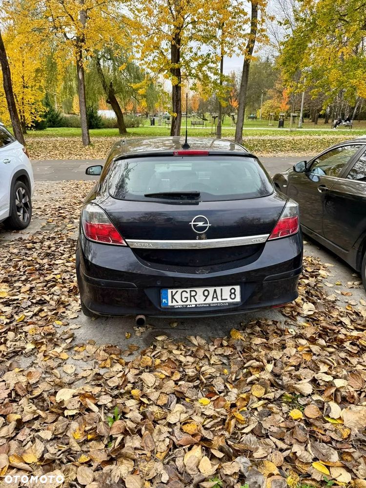 Opel Astra 1.9 CDTI DPF Sport - 1