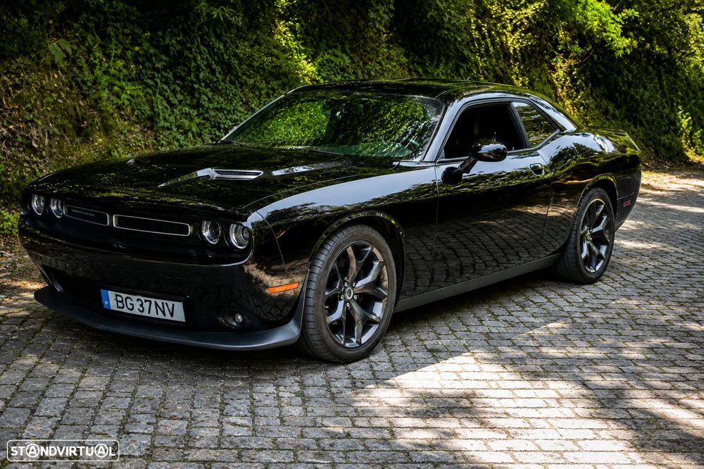 Dodge Challenger Auto SXT Plus - 10