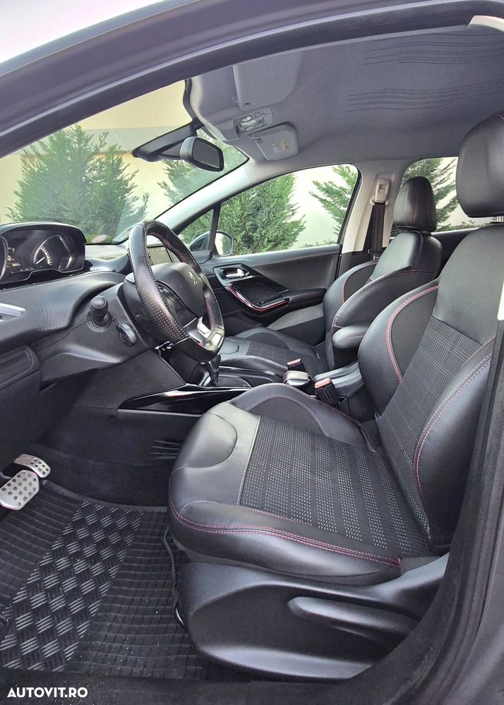 Peugeot 2008 PureTech 110 Stop&Start EAT6 GT-Line Edition - 11