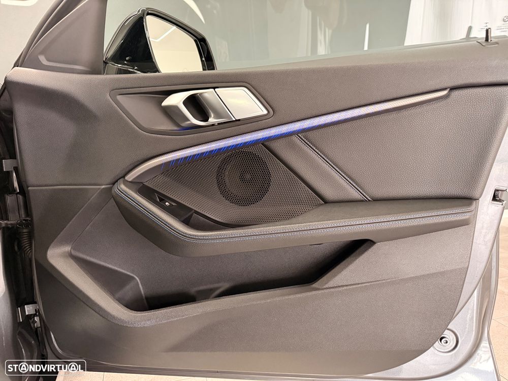 BMW 118 i Pack Desportivo M Auto - 25