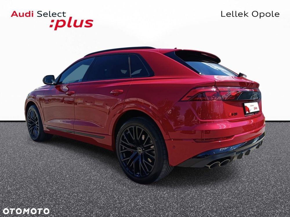 Audi SQ8 - 8