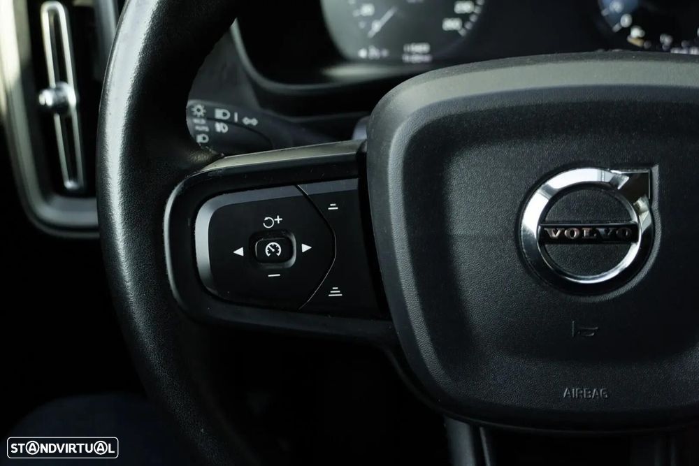 Volvo XC 40 - 32