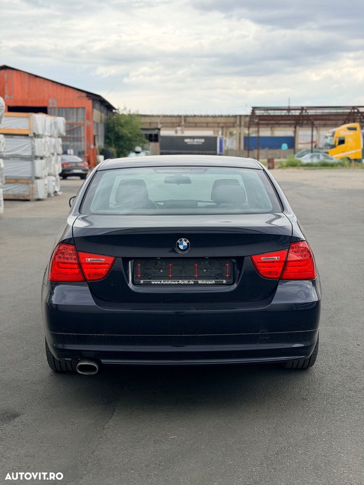 BMW Seria 3 320d - 5