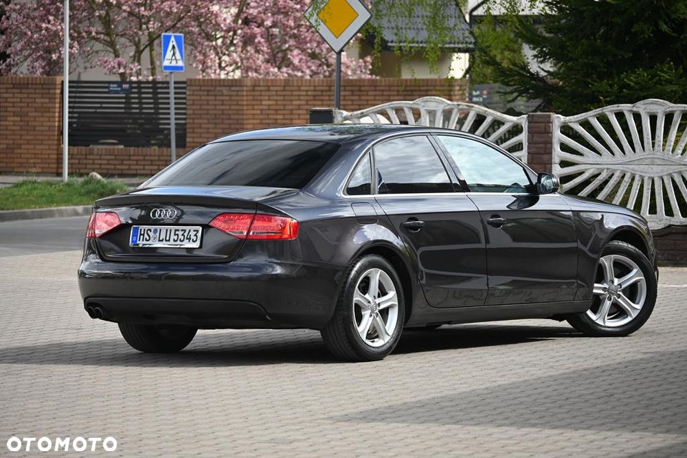 Audi A4 Limousine - 20
