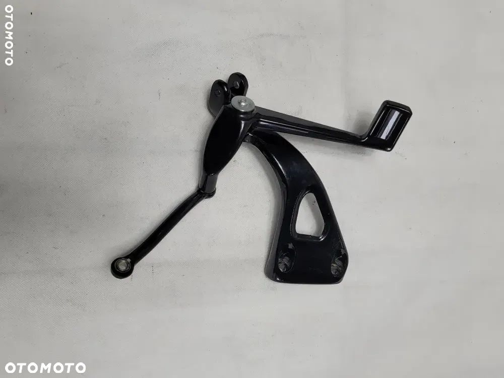 Set mocowanie podnóżka prawe Harley Davidson Milwaukee Eight 50500601 - 1