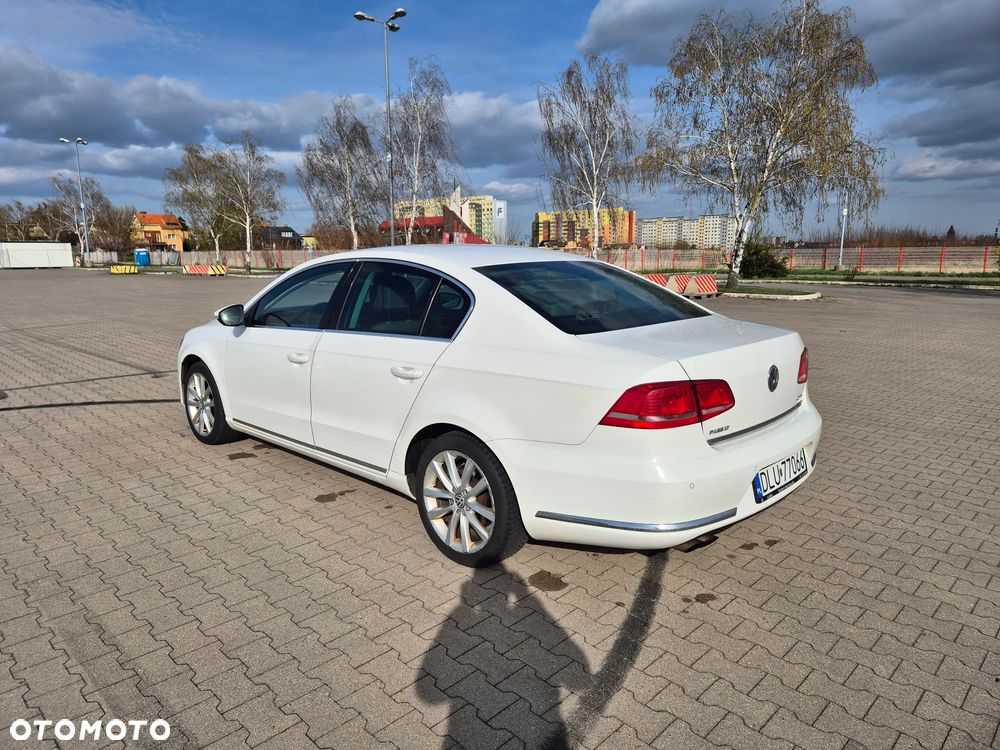 Volkswagen Passat 2.0 TDI Highline DSG - 5
