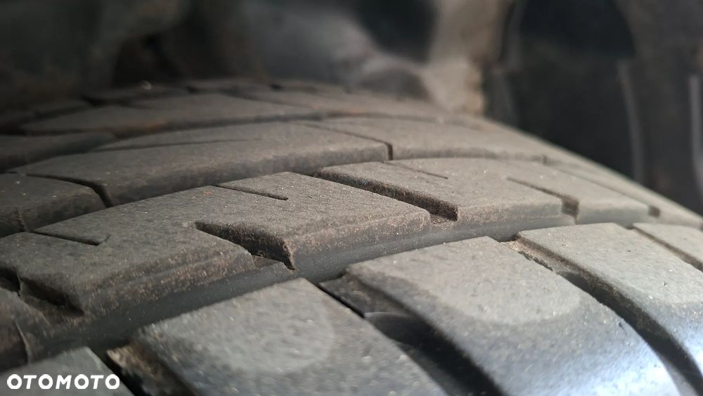 Honda Civic 1.7 ES - 11