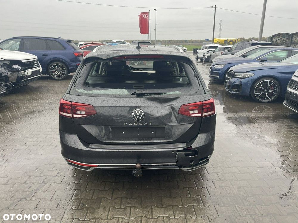 Volkswagen Passat 2.0 TDI Elegance DSG - 5