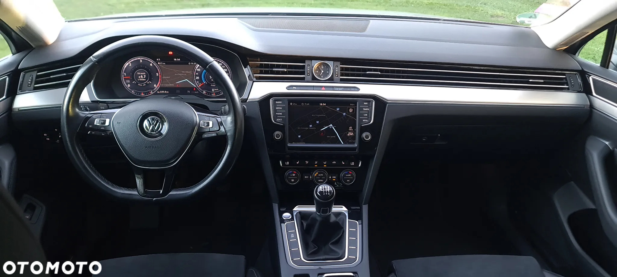 Volkswagen Passat 2.0 TDI BMT Highline - 18