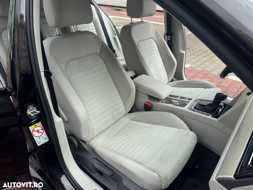 Volkswagen Passat - 12