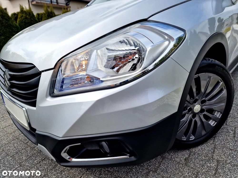 Suzuki SX4 1.6 Comfort 4WD - 36