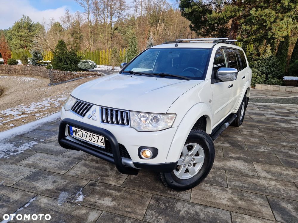 Mitsubishi Pajero Sport - 1