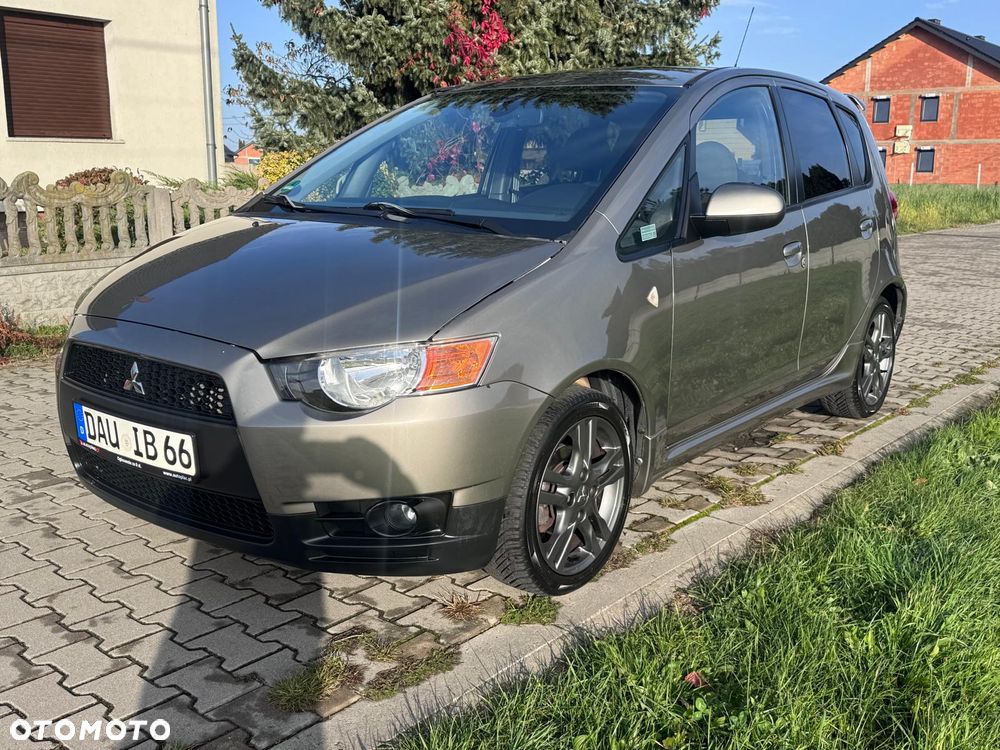 Mitsubishi Colt - 2