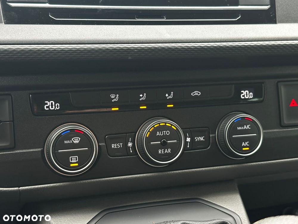 Volkswagen Caravelle 2.0 TDI L2 Comfortline DSG - 22