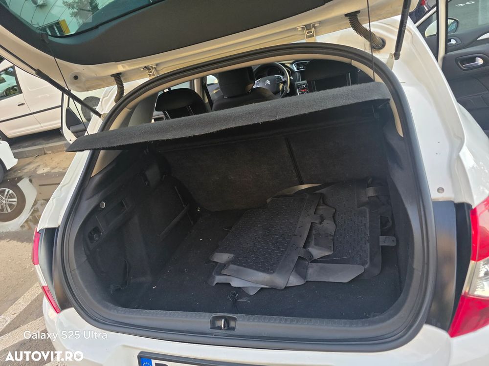 Citroën C4 1.6 HDI FAP Style - 6