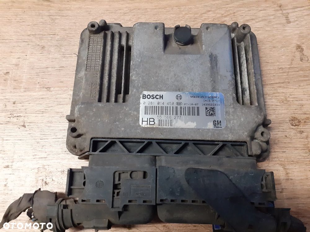 Sterownik KOMPUTER SILNIKA ECU OPEL VECTRA C 1.9 CDTI - 1