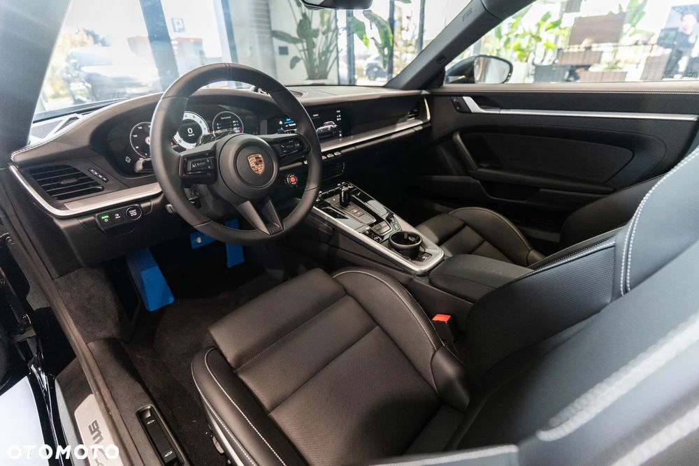 Porsche 911 Carrera 4S - 9