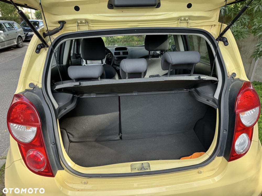 Chevrolet Spark - 4