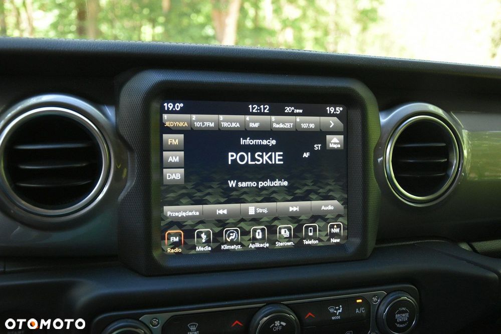 Jeep Wrangler Unlimited GME 2.0 Turbo Sahara - 24