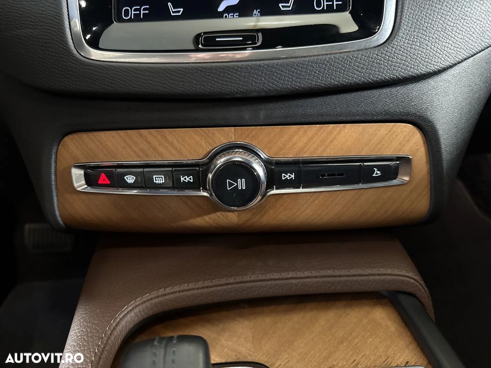 Volvo XC 90 - 20