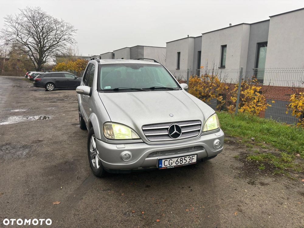 Mercedes-Benz ML 55 AMG - 1