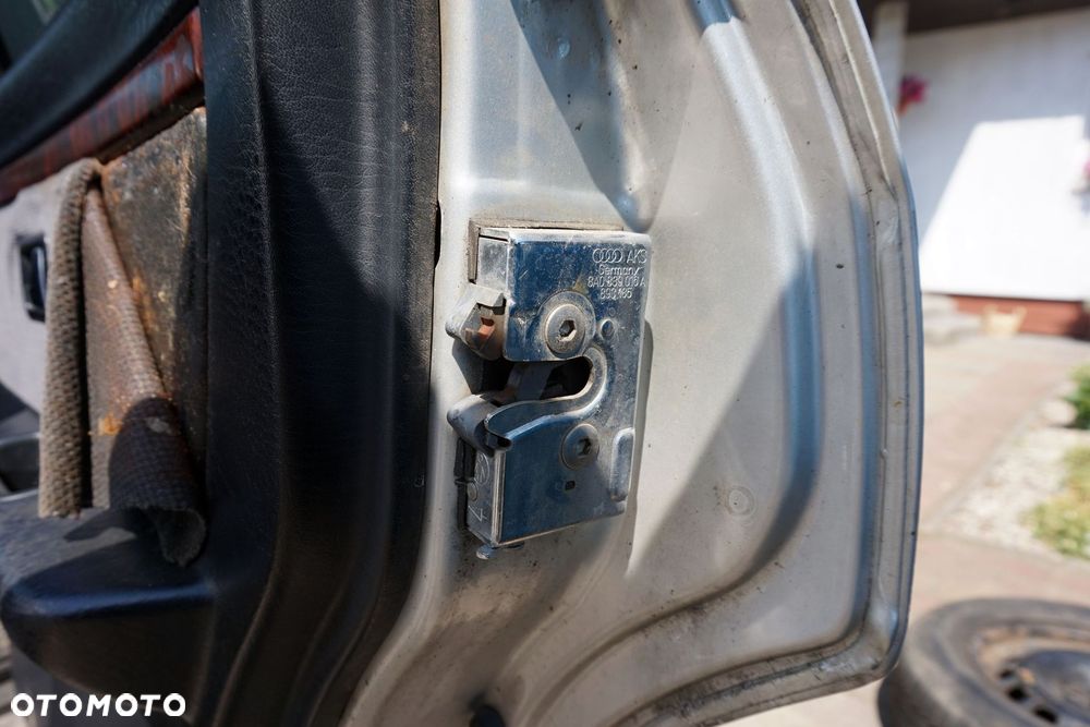 DRZWI TYLNE PRAWE 80 B4 LY7T  AUDI 1991-1996 - 7