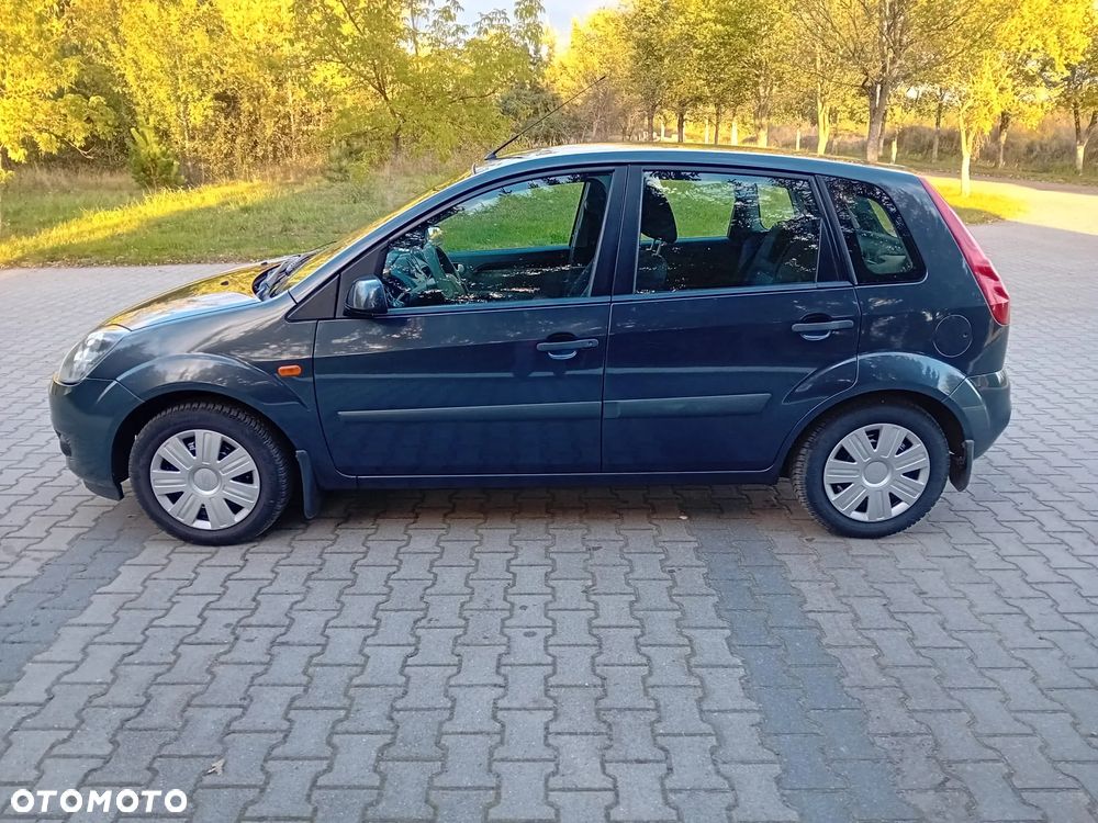 Ford Fiesta 1.4 Ambiente - 2